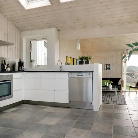 Holiday home Ohto - 400m From The Sea In Nw Jutland By Interhome *